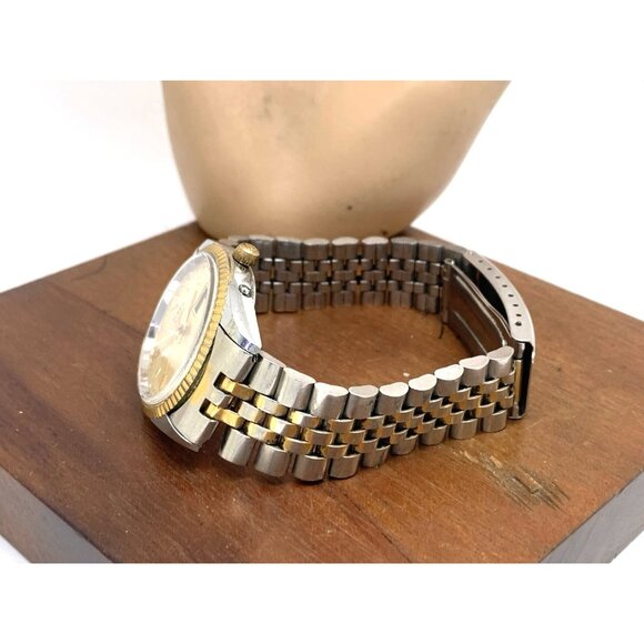 Timex Q Men's Watch Vintage Quartz Gold Dial Day Date 33mm Stainless Steel Band - Picture 9 of 14